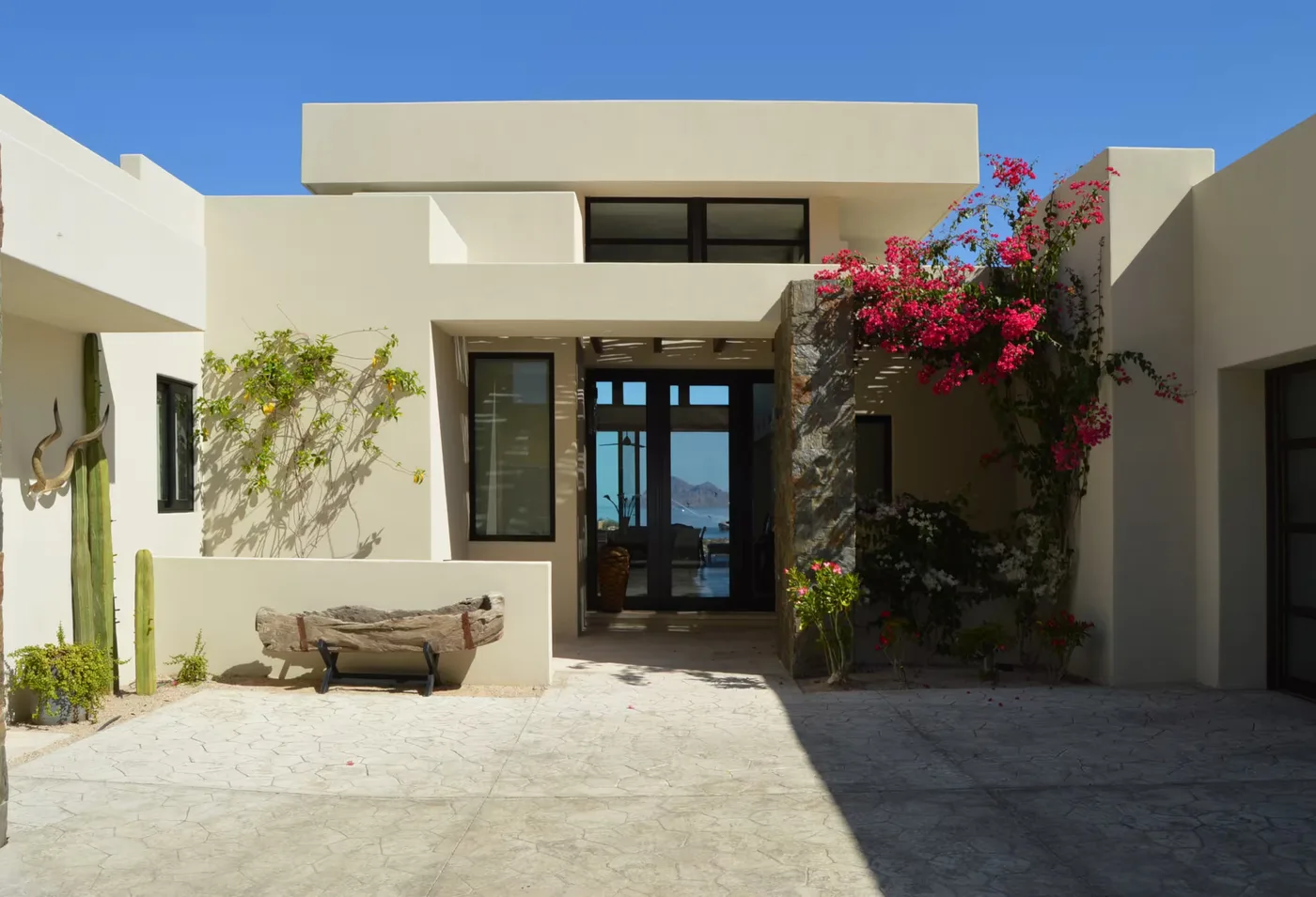 Cardon 58 Danzante Bay Residence