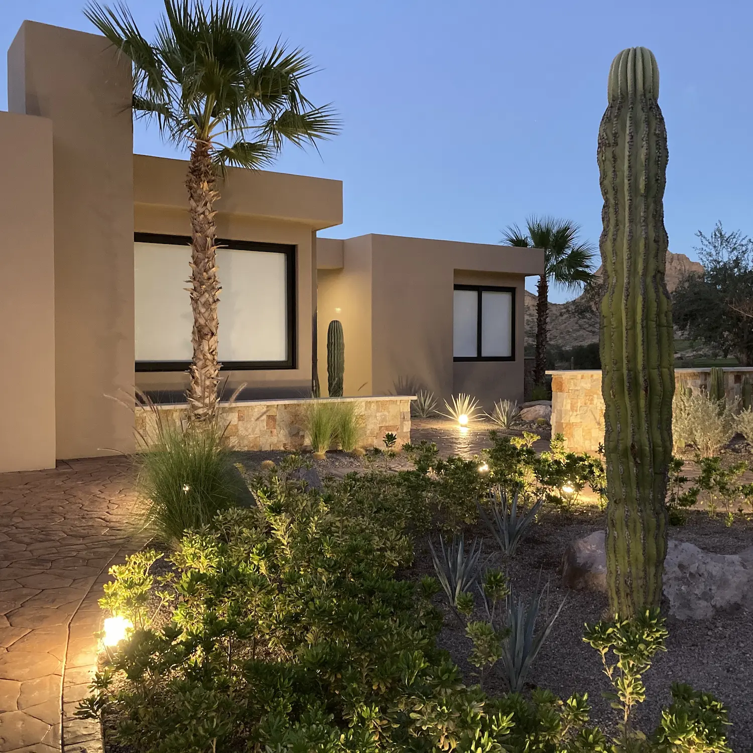 James & Linda Carter at their Loreto home